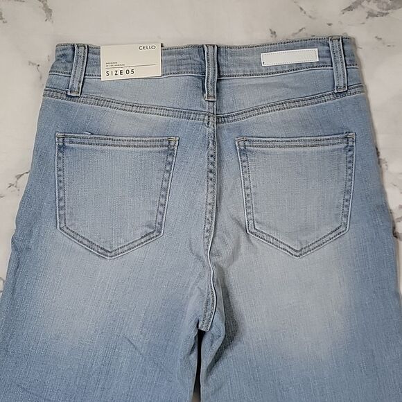 Cello Lightwash Girlfriend Jeans - Picture 4 of 6